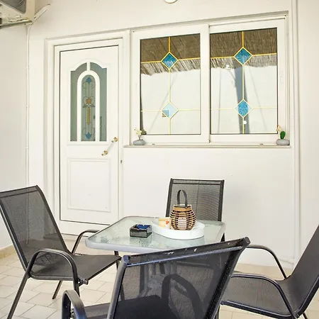 Semesterbostad Malona Nostalgia *